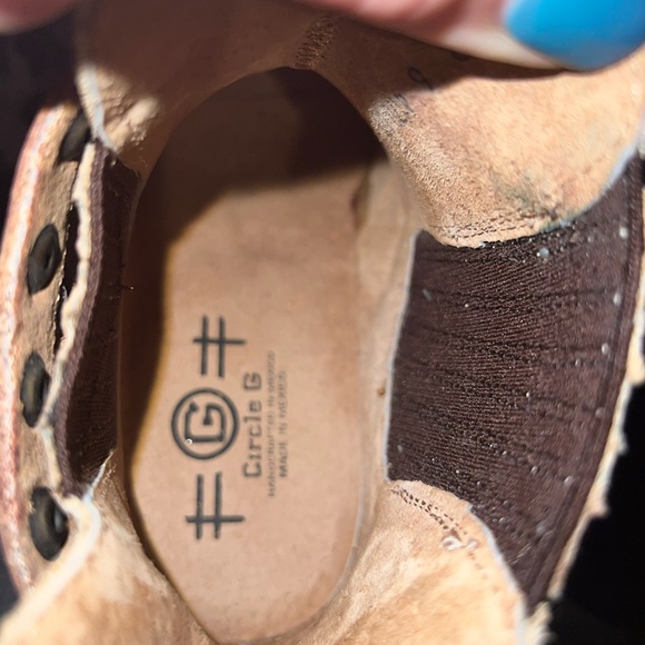 Correl Cycle-G Studded Leather Ankle Boot - Picture 6 of 6